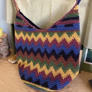 Woven shoulder bag
